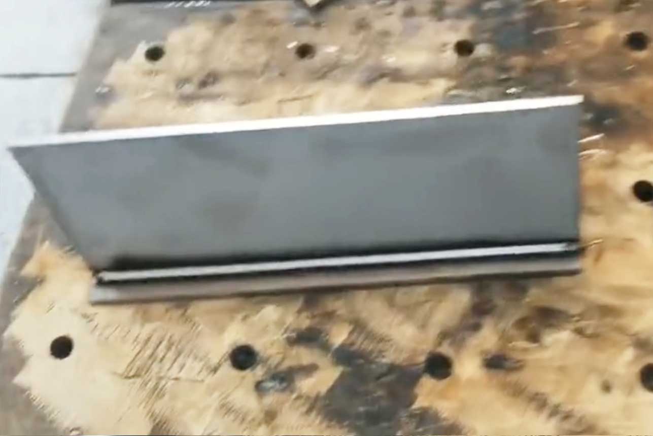 手持式自动送丝激光焊接机-不锈钢焊接