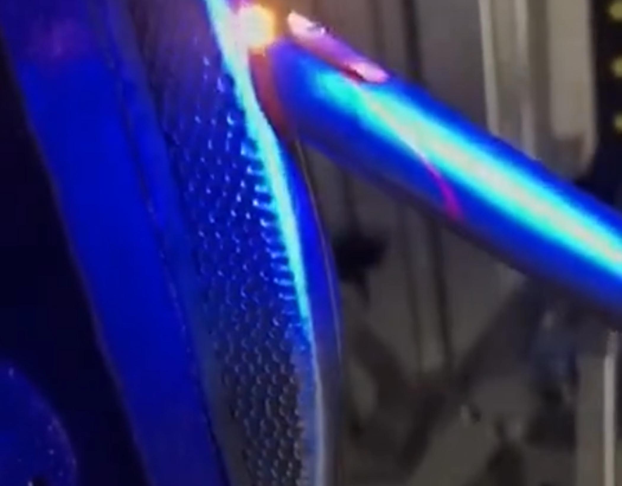 自动激光焊接机-不锈钢刀柄密封焊接